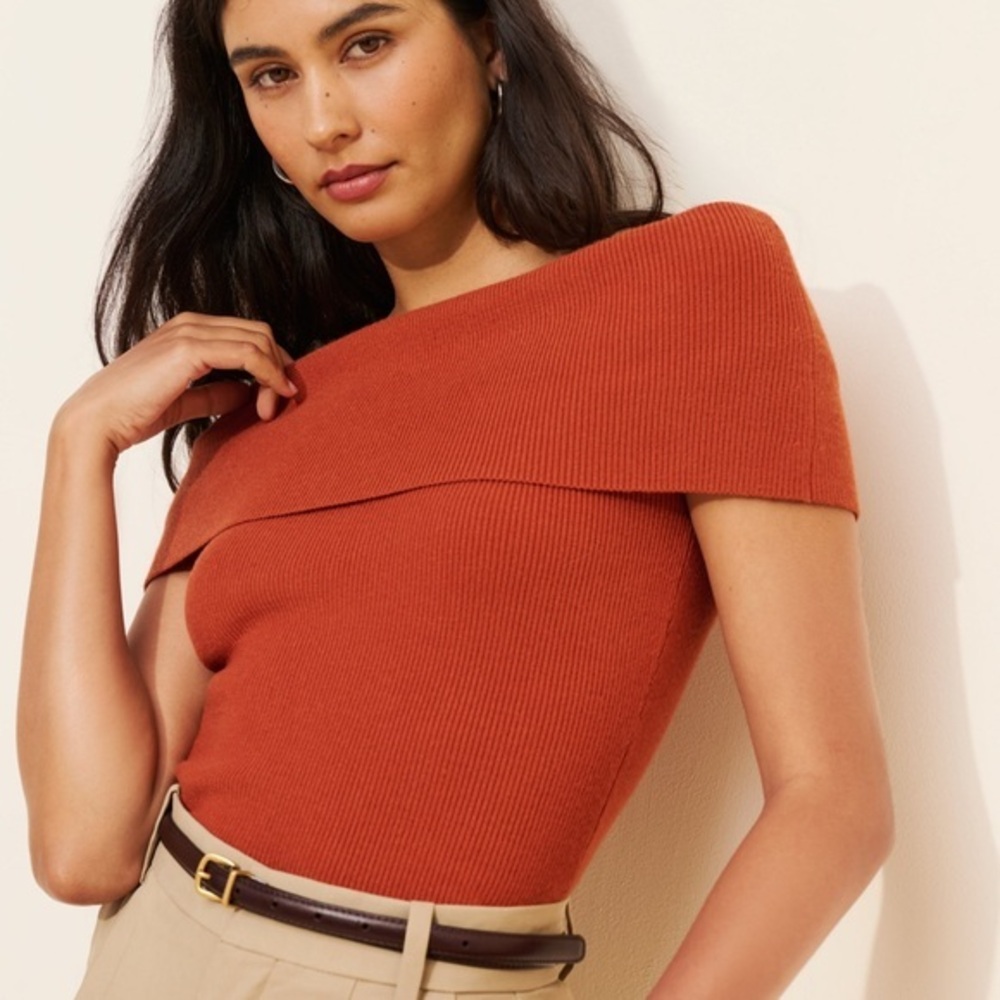Nia Annemarie Off The Shoulder Sweater Top in Dark Orange sz S